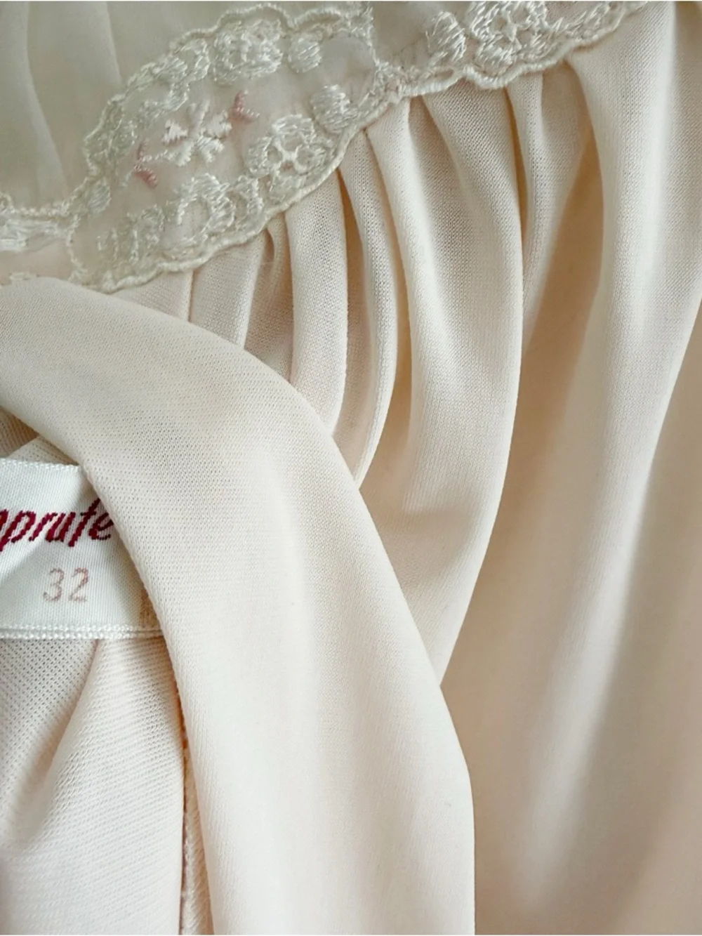 Vintage Coquette Pale Pink Puff Sleeve Nightgown - Picture 11 of 11